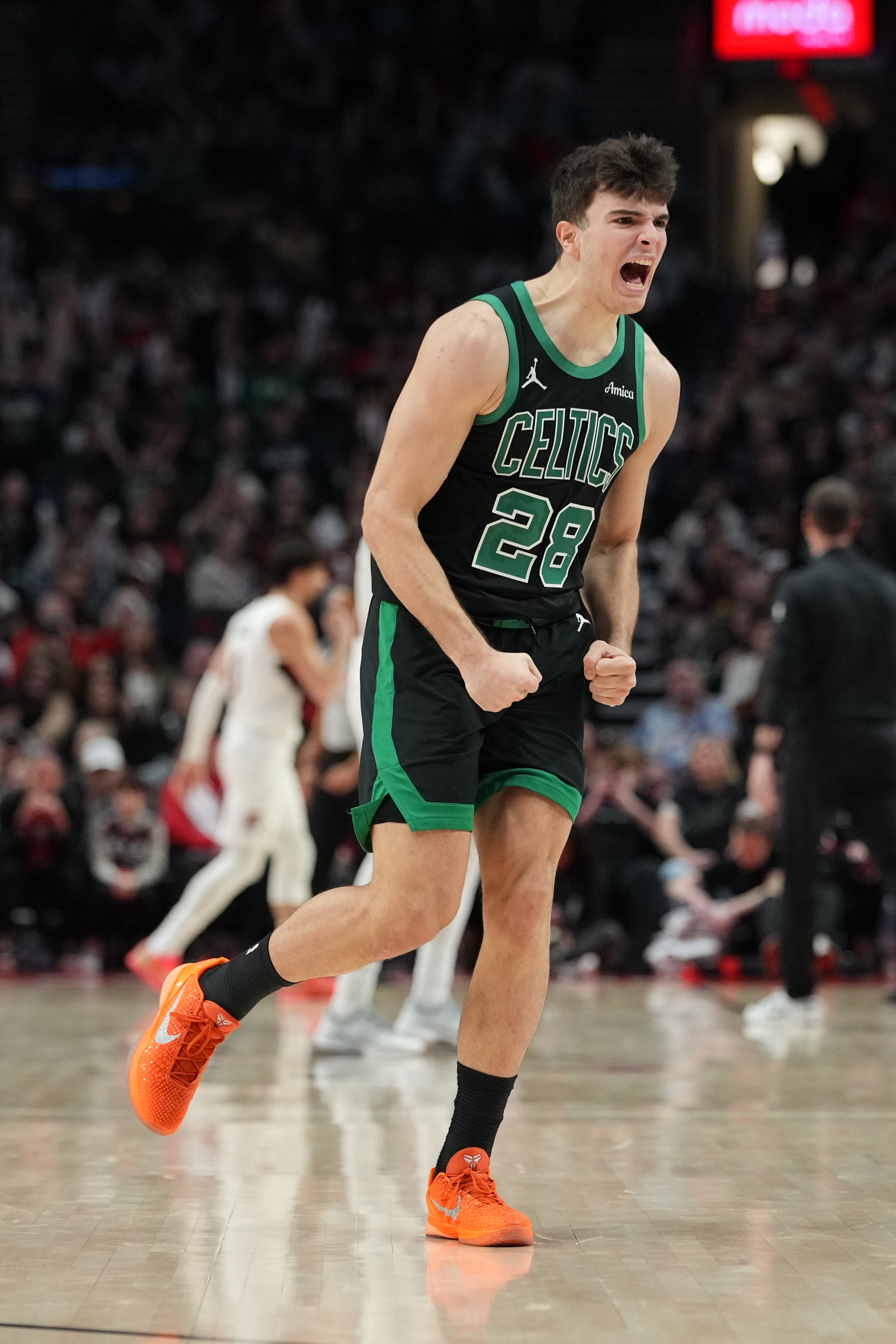 【菜鸟】28号秀冈萨雷斯18分16板3断 30号秀尼德豪泽11分9板4帽